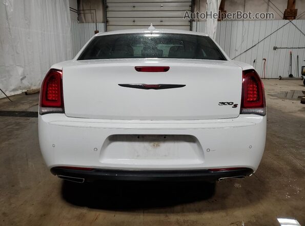 2C3CCAGGXPH588402 2023 CHRYSLER 300 White Rear view