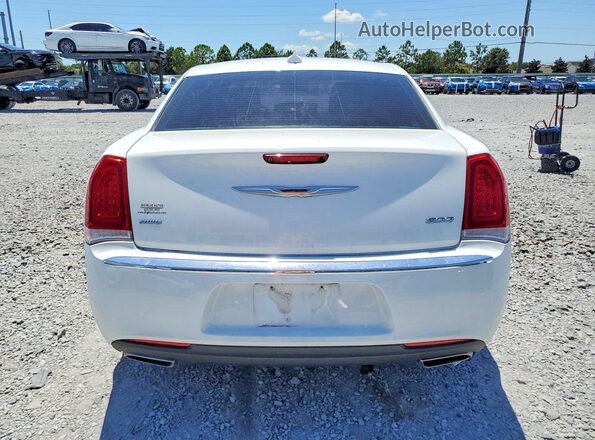 2C3CCAKG2JH177235 2018 CHRYSLER 300 Белый Вид сзади