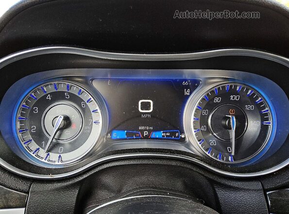2C3CCAKG2KH556673 2019 CHRYSLER 300 Black Vista del cuadro de instrumentos