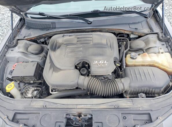 2C3CCAKG4KH690875 2019 CHRYSLER 300 Gray Vista del compartimento del motor