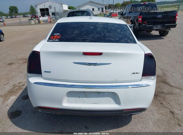 2C3CCAKG5JH160185 2018 CHRYSLER 300 Белый 
