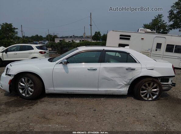 2C3CCAKG5JH268192 2018 CHRYSLER 300 Белый Панорамный вид салона 360°