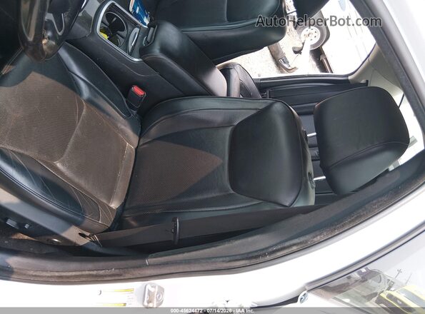 2C3CCAKG5JH268192 2018 CHRYSLER 300 Белый 