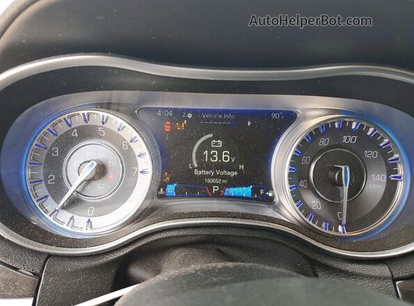 2C3CCAKG6HH571315 2017 CHRYSLER 300 Silver Widok zestawu wskaźników
