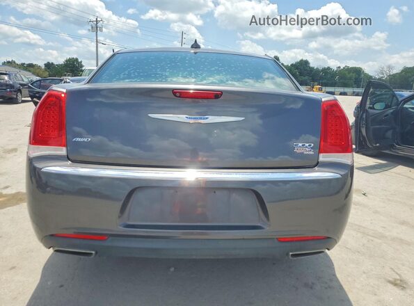 2C3CCAKG8JH250592 2018 CHRYSLER 300 Gray Rear view