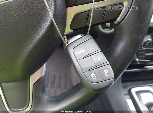 2C3CCARG0GH217018 2016 CHRYSLER 300 Gray Dashboard view