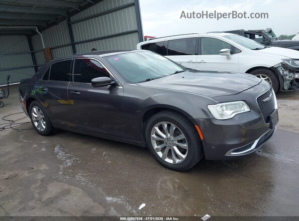 2C3CCARG0GH217018 2016 CHRYSLER 300 Gray Rear interior view