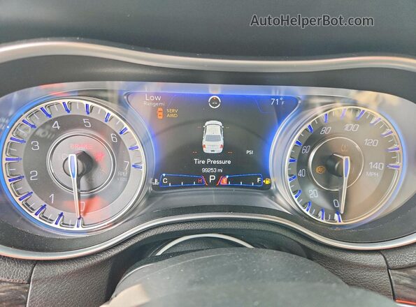2C3CCARG1GH164412 2016 CHRYSLER 300 Black Սարքավորումների վահանակի տեսք