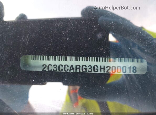 2C3CCARG3GH200018 2016 CHRYSLER 300 White Engine compartment view