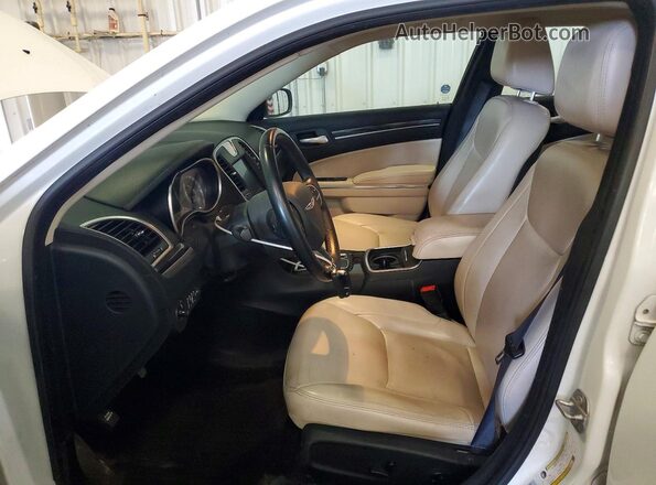 2C3CCARG3GH321437 2016 CHRYSLER 300 White Vista interior delantera