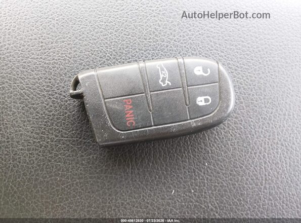 2C3CCARG6KH581212 2019 CHRYSLER 300 Черный Вид панели приборов
