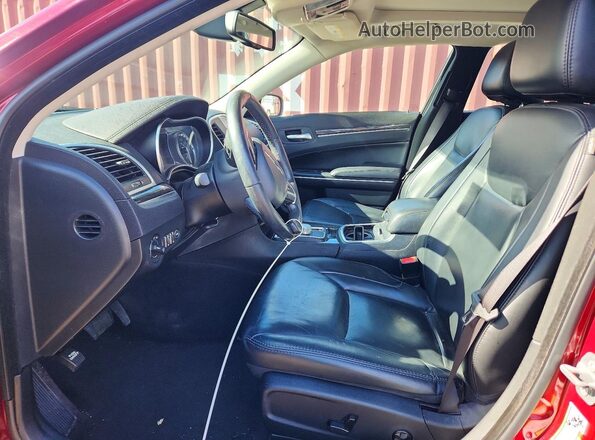 2C3CCARG7GH351332 2016 CHRYSLER 300 Red Front interior view
