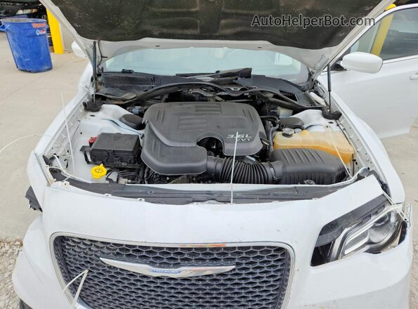 2C3CCARG7HH567926 2017 CHRYSLER 300 White Vista interior trasera