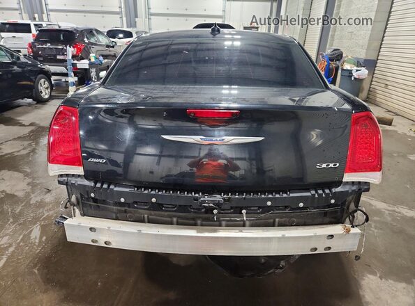 2C3CCARG7JH226760 2018 CHRYSLER 300 Black უკანა ხედი