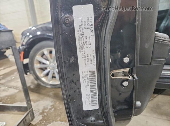 2C3CCARG7JH226760 2018 CHRYSLER 300 Black VIN კოდის სტიკერის ხედი