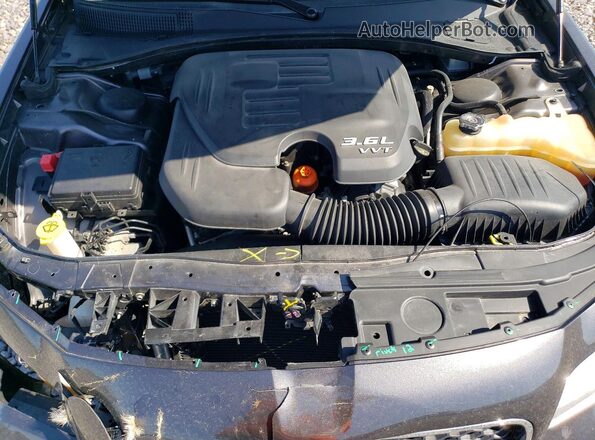 2C3CCARGXGH305137 2016 CHRYSLER 300 Gray Widok wnętrza z tyłu