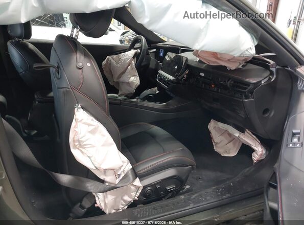 2C3CDAMP5TR248516 2026 DODGE CHARGER Зеленый Вид салона спереди