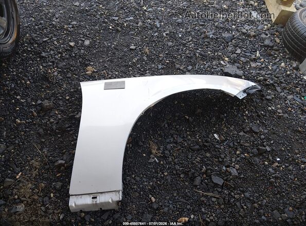 2C3CDXAG4JH277127 2018 DODGE CHARGER Silver Widok zestawu wskaźników