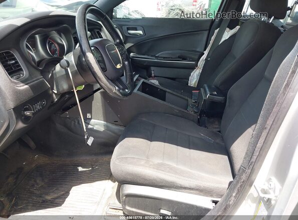 2C3CDXATXHH530930 2017 DODGE CHARGER Серебряный Вид салона спереди