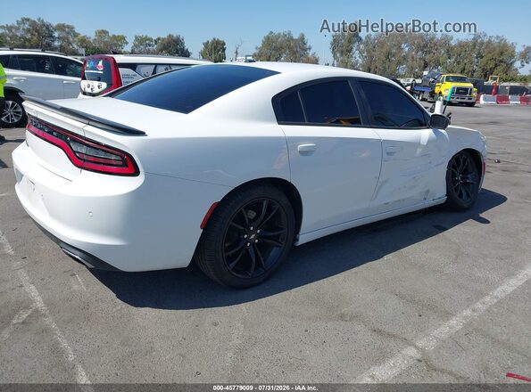 2C3CDXBG1JH272952 2018 DODGE CHARGER White Trasero derecho