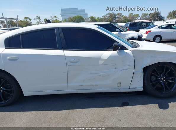 2C3CDXBG1JH272952 2018 DODGE CHARGER White Vista interior trasera