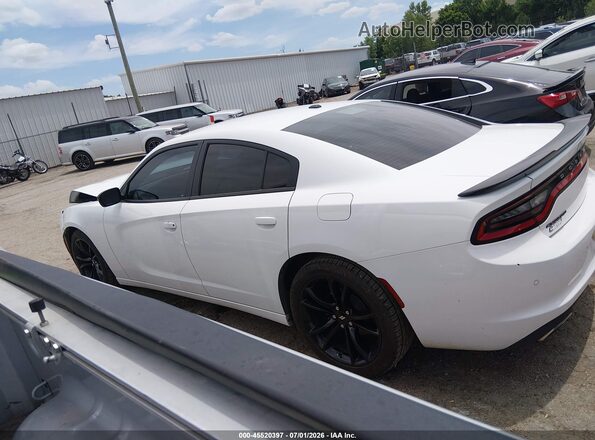 2C3CDXBG1JH336097 2018 DODGE CHARGER White 360 interior view