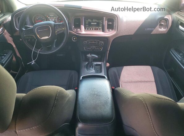 2C3CDXBG1KH720060 2019 DODGE CHARGER White Widok deski rozdzielczej