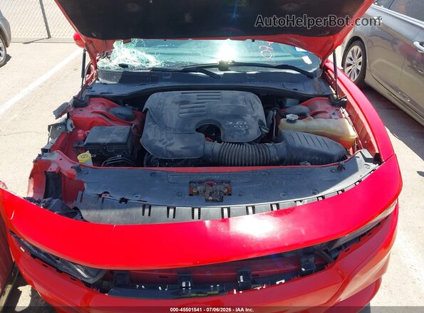 2C3CDXBG1LH135545 2020 DODGE CHARGER Red Widok z tyłu