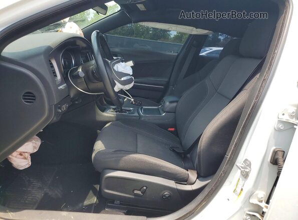 2C3CDXBG2KH541932 2019 DODGE CHARGER Белый Вид салона спереди