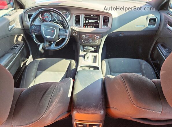 2C3CDXBG3PH691023 2023 DODGE CHARGER Красный Вид панели приборов