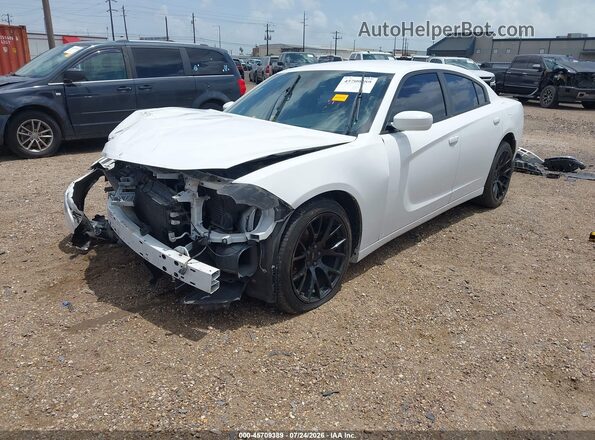 2C3CDXBG4HH585276 2017 DODGE CHARGER White Przód lewy