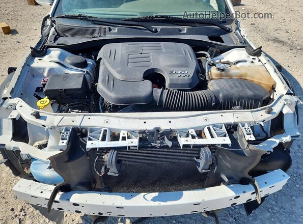 2C3CDXBG4KH673509 2019 DODGE CHARGER White Vista interior trasera
