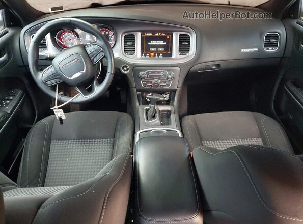 2C3CDXBG4PH519177 2023 DODGE CHARGER Бордовый Вид панели приборов