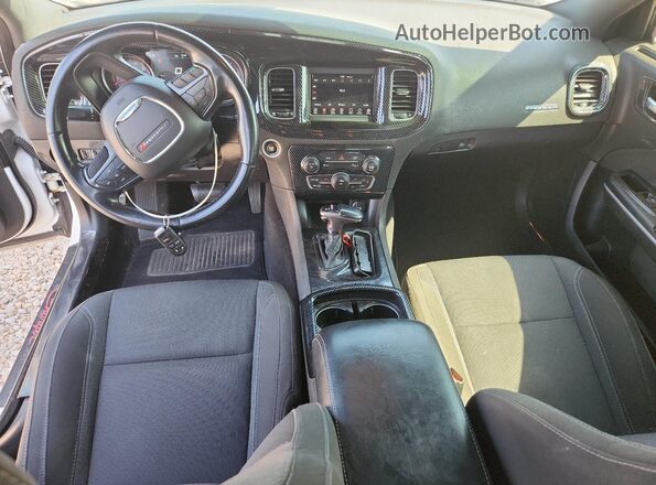 2C3CDXBG5KH721082 2019 DODGE CHARGER White Вид панелі приладів
