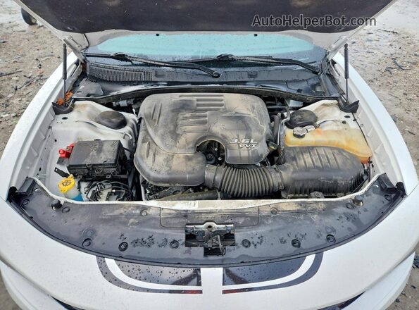 2C3CDXBG5KH757418 2019 DODGE CHARGER Белый Вид задней части салона