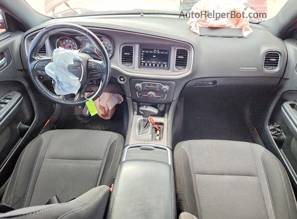 2C3CDXBG5NH212551 2022 DODGE CHARGER Красный Вид панели приборов