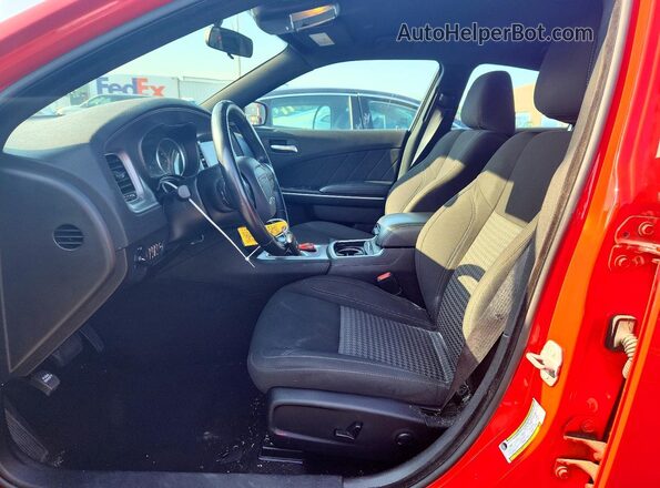 2C3CDXBG5PH528762 2023 DODGE CHARGER Красный Вид салона спереди