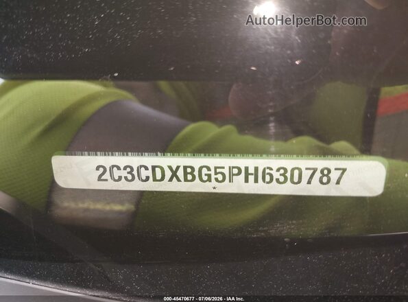 2C3CDXBG5PH630787 2023 DODGE CHARGER Black Vista del compartimento del motor