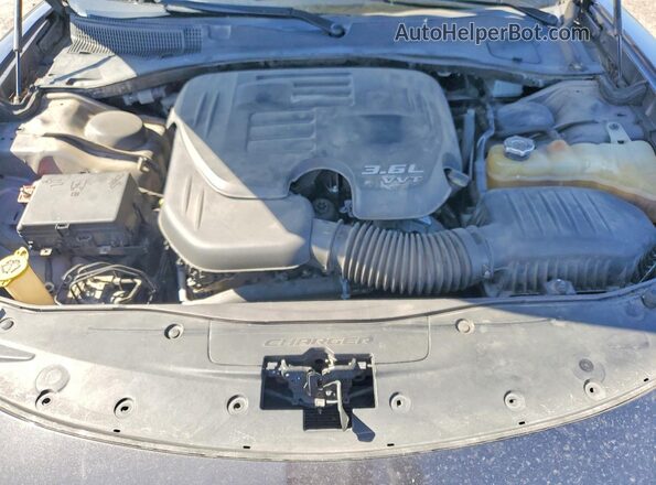 2C3CDXBG6JH197035 2018 DODGE CHARGER Gray Rear interior view