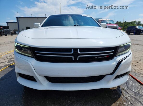 2C3CDXBG8HH537697 2017 DODGE CHARGER White Widok z przodu