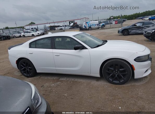 2C3CDXBG8KH599558 2019 DODGE CHARGER White Вид задньої частини салону
