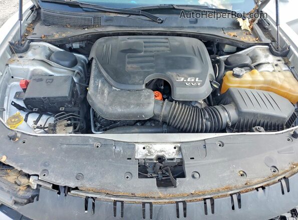 2C3CDXBG8LH234251 2020 DODGE CHARGER Silver Widok wnętrza z tyłu