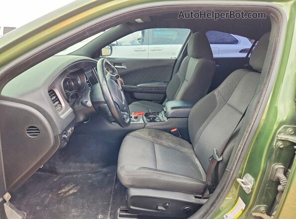 2C3CDXBG8MH608424 2021 DODGE CHARGER Green Вид салону спереду