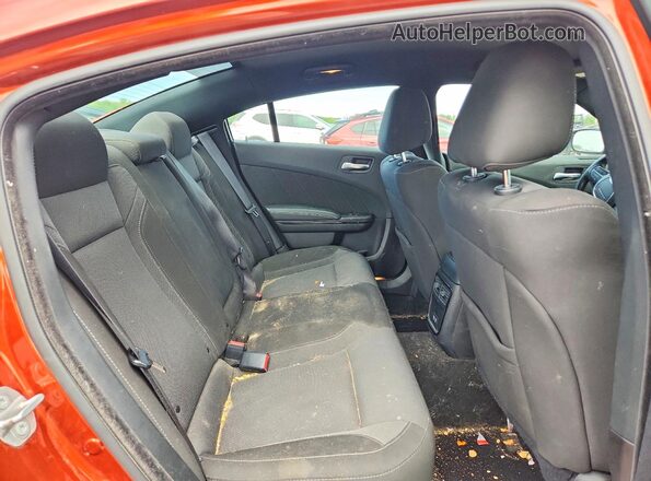 2C3CDXBG8NH120303 2022 DODGE CHARGER Orange Widok tylnych siedzeń