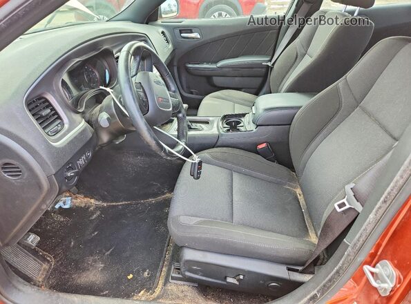 2C3CDXBG8NH120303 2022 DODGE CHARGER Orange Widok wnętrza z przodu