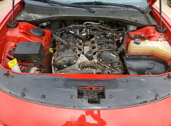 2C3CDXBG9NH200757 2022 DODGE CHARGER Red Widok wnętrza z tyłu