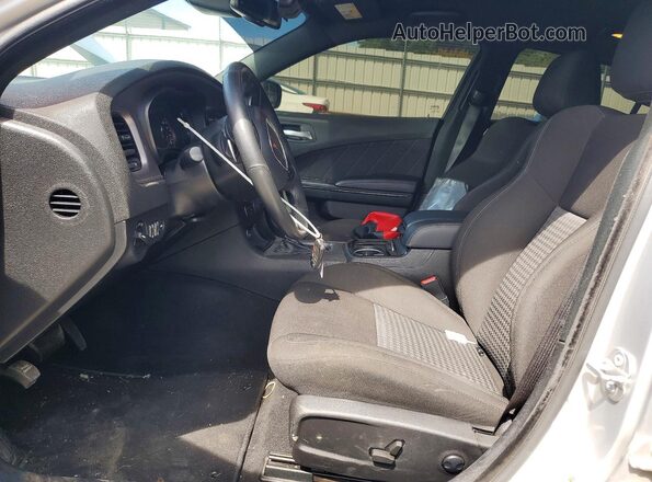 2C3CDXCT0PH504932 2023 DODGE CHARGER Серебряный Вид салона спереди