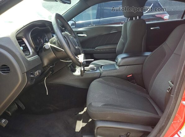 2C3CDXCT1GH276620 2016 DODGE CHARGER Red Widok wnętrza z przodu