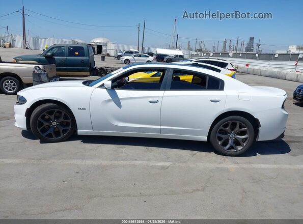 2C3CDXCT1HH626698 2017 DODGE CHARGER White Вид задньої частини салону