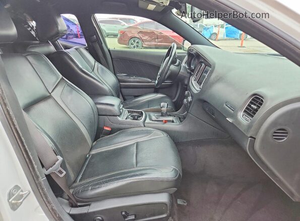 2C3CDXCT2HH515223 2017 DODGE CHARGER White Widok wnętrza z przodu